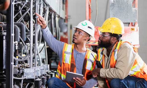 Best Licensed Electrician  in Fairbank, IA